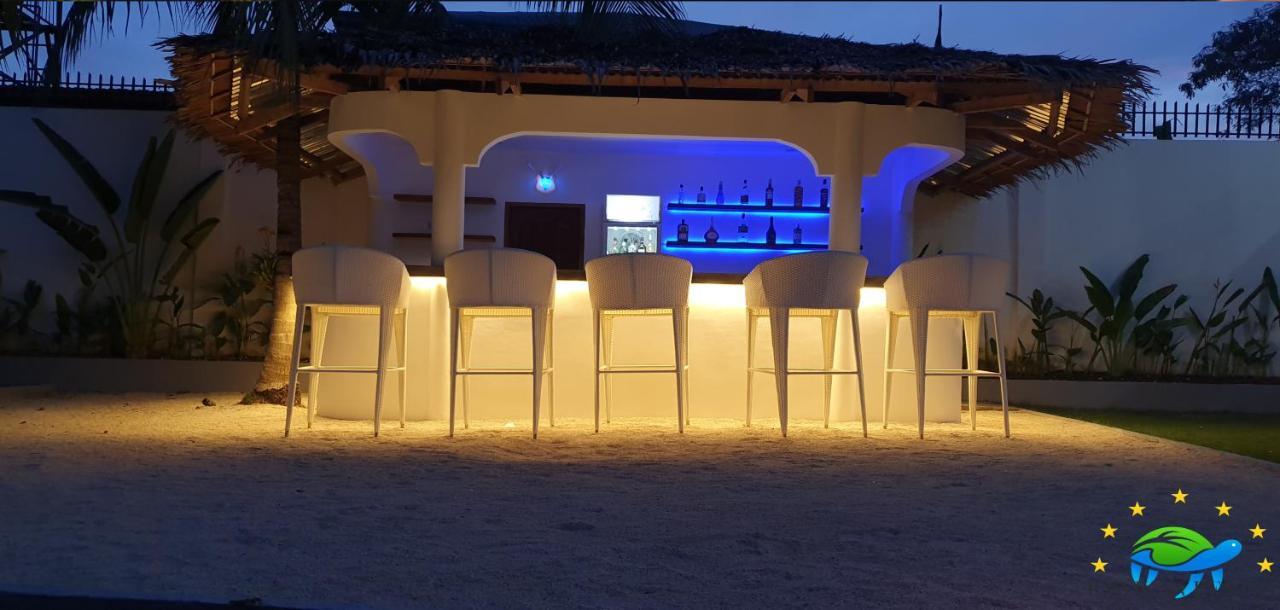 Pawikan Boutique Hotel Moalboal Luaran gambar